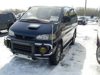 1995 Mitsubishi Delica Pictures