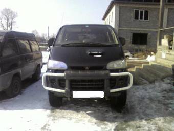 1995 Mitsubishi Delica Photos