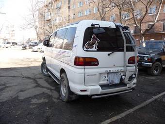 1995 Mitsubishi Delica Pictures