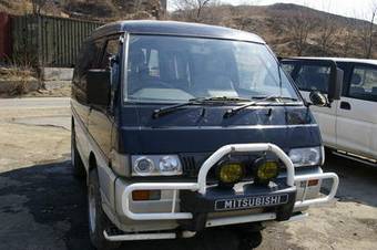 1995 Mitsubishi Delica Wallpapers