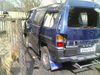 1995 Mitsubishi Delica Pictures