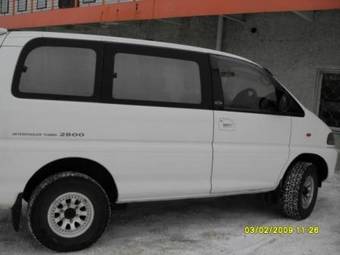 1995 Mitsubishi Delica Photos