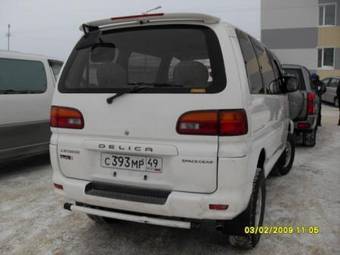 1995 Mitsubishi Delica Photos