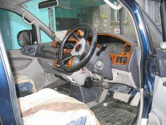 1995 Mitsubishi Delica Pictures