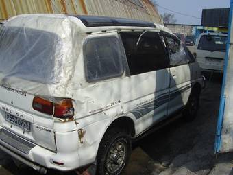 1995 Mitsubishi Delica Photos