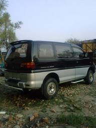 1995 Mitsubishi Delica Photos