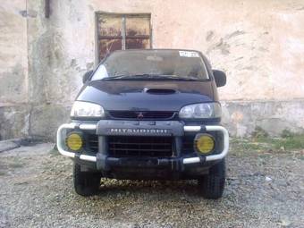 1995 Mitsubishi Delica Pictures