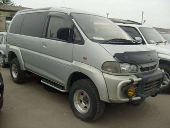 1995 Mitsubishi Delica Pictures