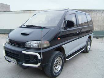 1995 Mitsubishi Delica Pictures