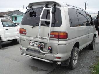 1995 Mitsubishi Delica Photos