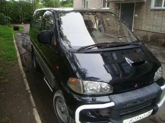 1995 Mitsubishi Delica Pictures