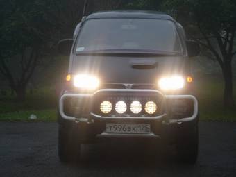 1995 Mitsubishi Delica Photos