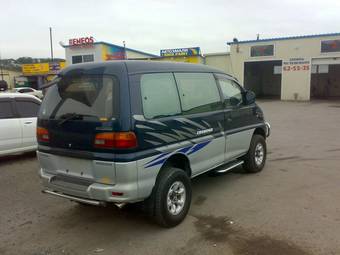 1995 Mitsubishi Delica Pictures