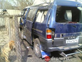 1995 Mitsubishi Delica Pictures