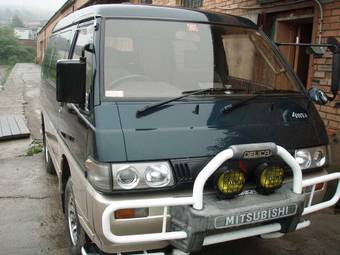 1995 Mitsubishi Delica Pictures