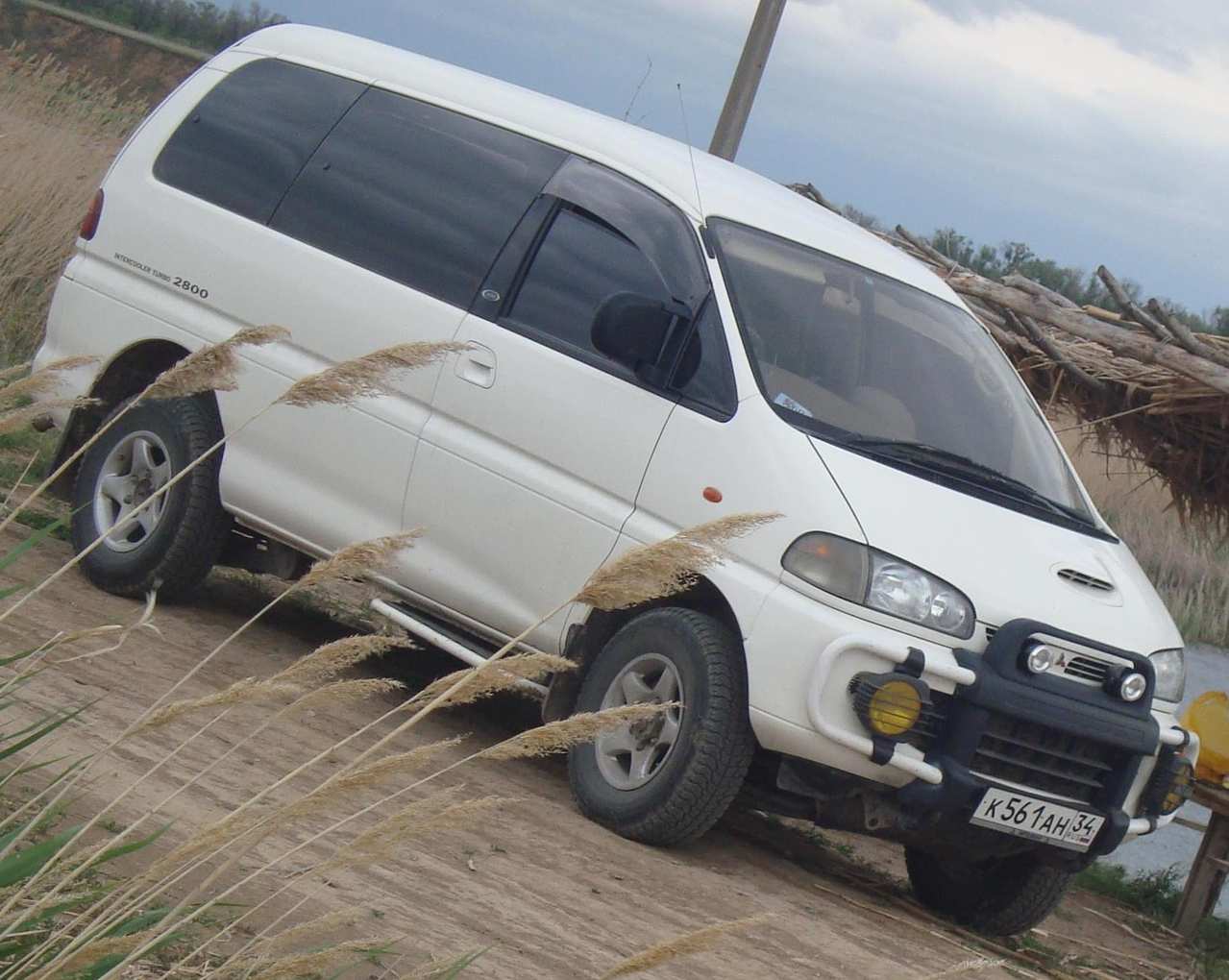 1995 Mitsubishi Delica