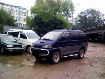 1995 Mitsubishi Delica Pictures