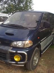 1995 Mitsubishi Delica Photos