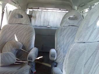 1995 Mitsubishi Delica Photos
