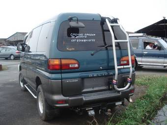 1995 Mitsubishi Delica Pictures