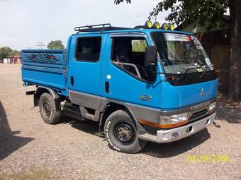 1995 Mitsubishi Delica Photos