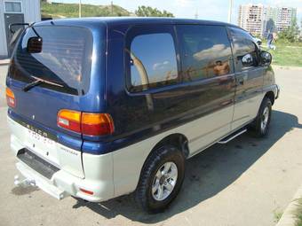 1995 Mitsubishi Delica Pictures