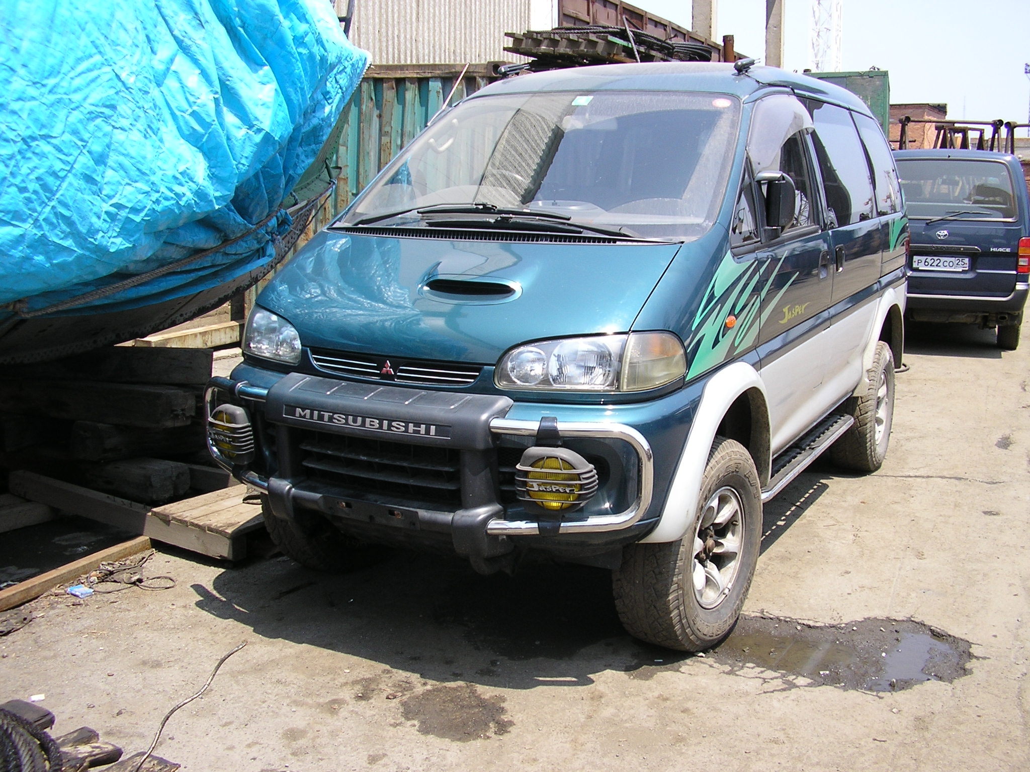 1996 Mitsubishi Delica