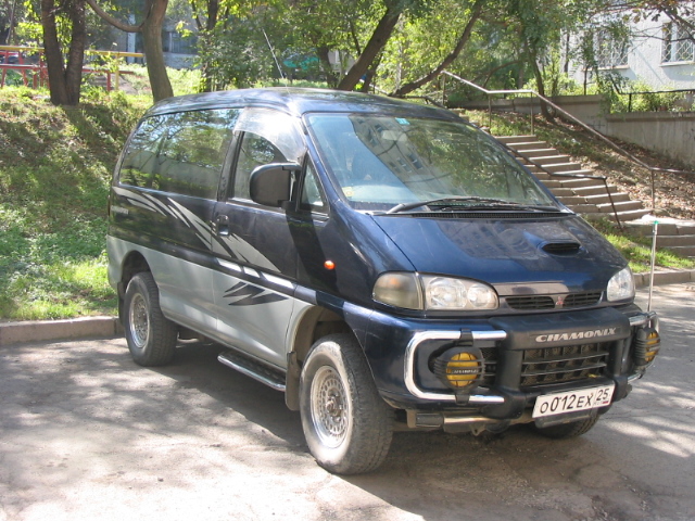 1996 Mitsubishi Delica