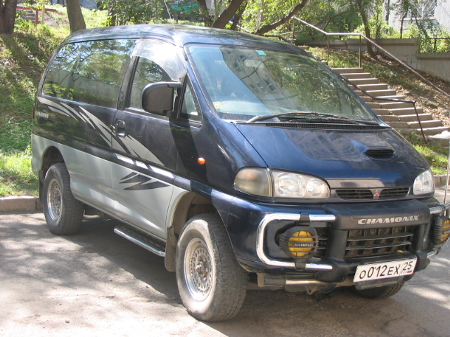 1996 Mitsubishi Delica