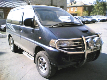 1996 Mitsubishi Delica