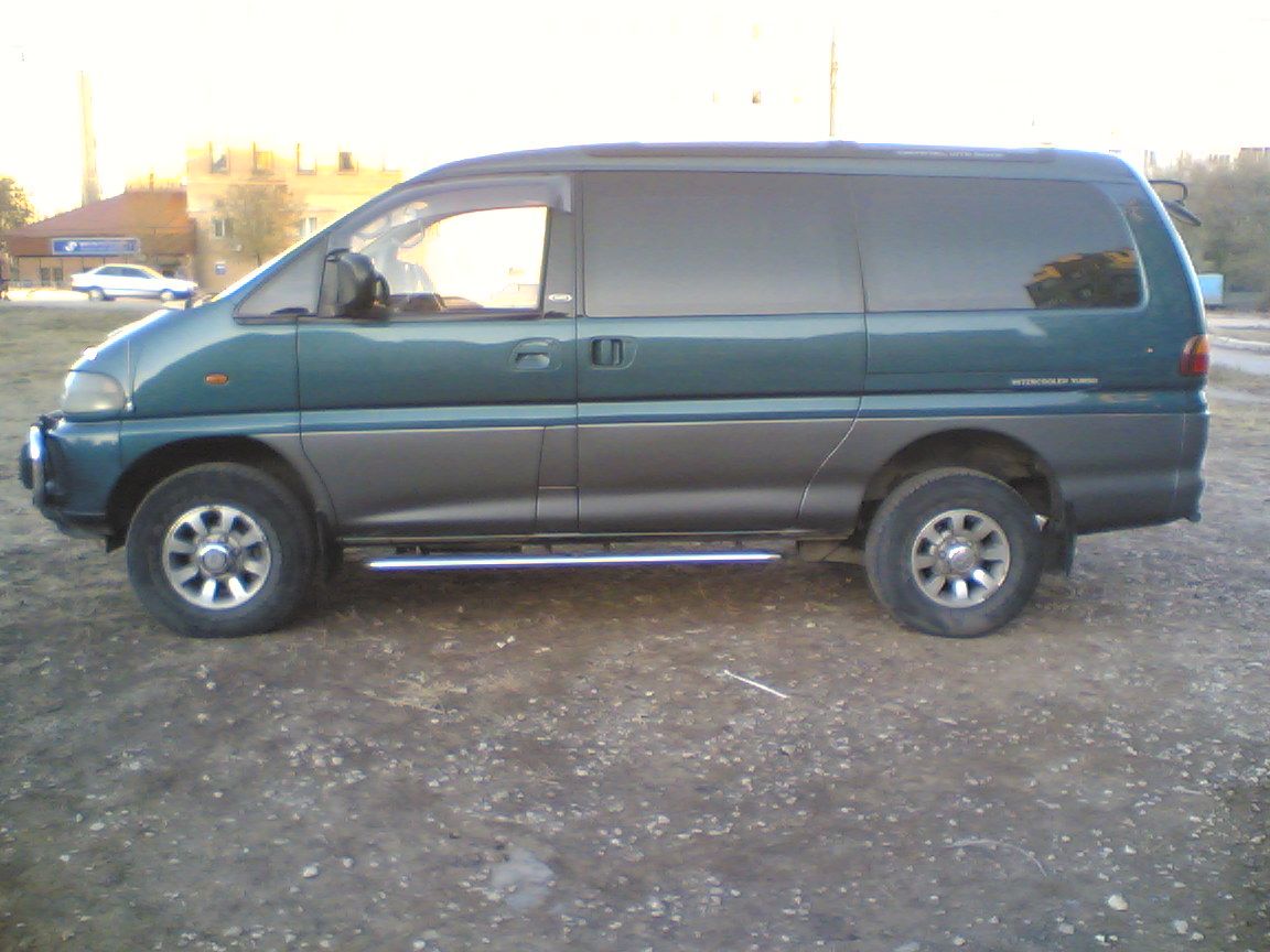 1996 Mitsubishi Delica