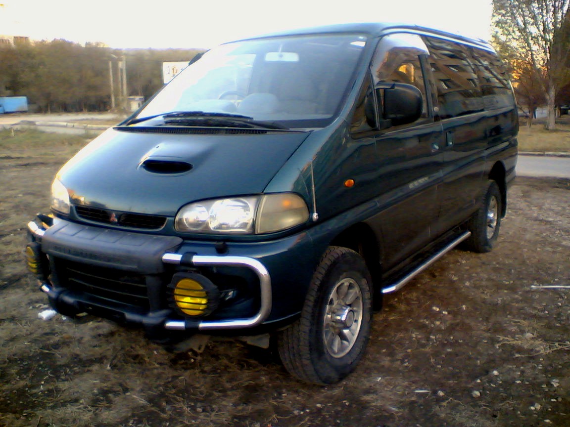 1996 Mitsubishi Delica