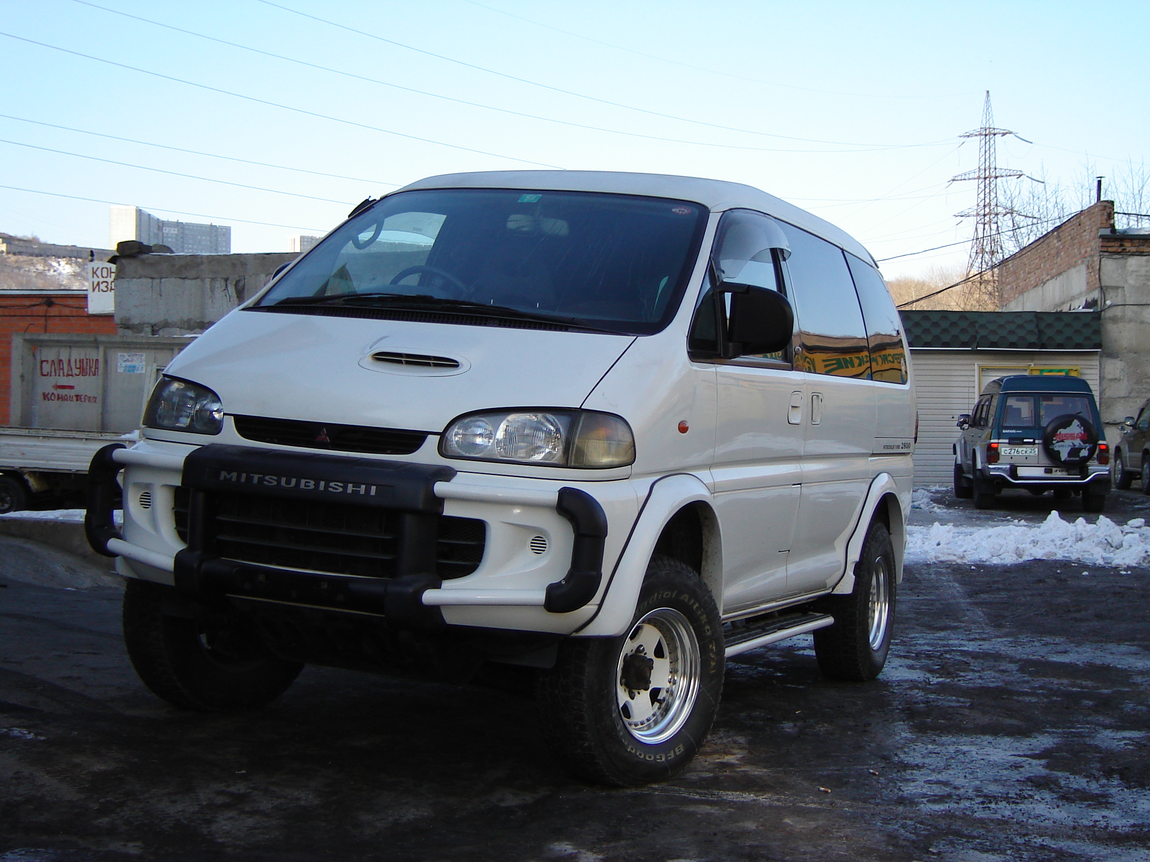 1996 Mitsubishi Delica