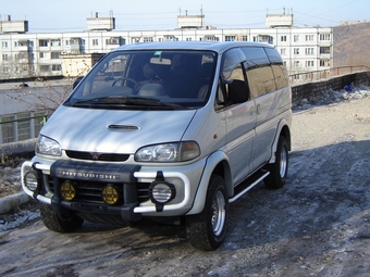 1996 Mitsubishi Delica