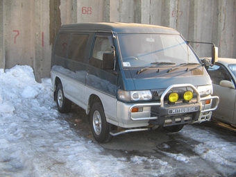 1996 Mitsubishi Delica