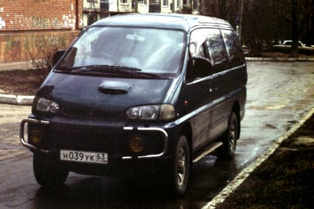 1996 Mitsubishi Delica