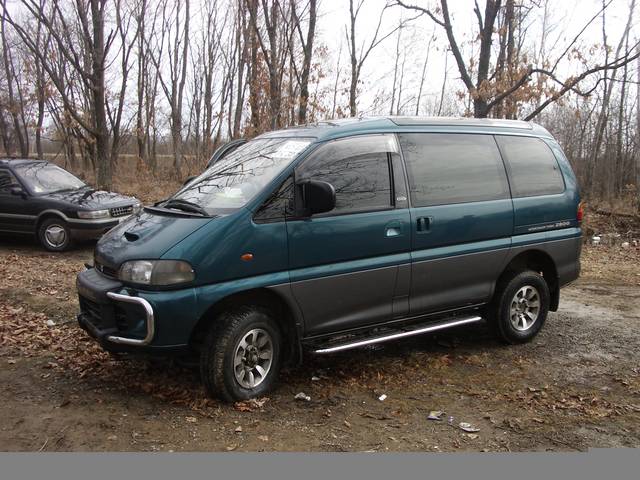 1996 Mitsubishi Delica