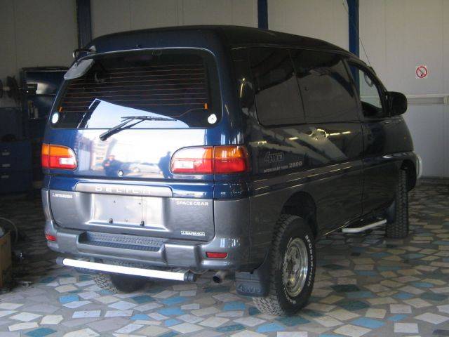 1996 Mitsubishi Delica