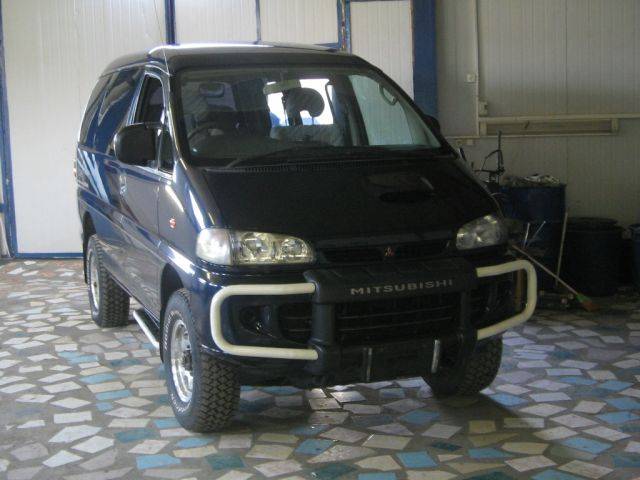 1996 Mitsubishi Delica