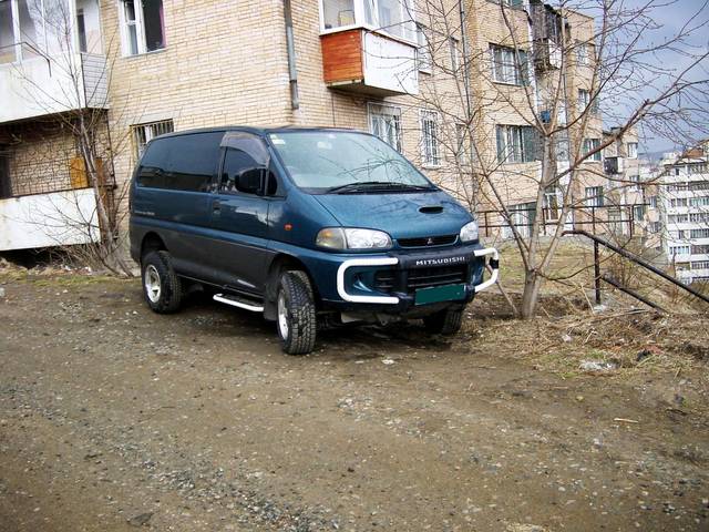 1996 Mitsubishi Delica