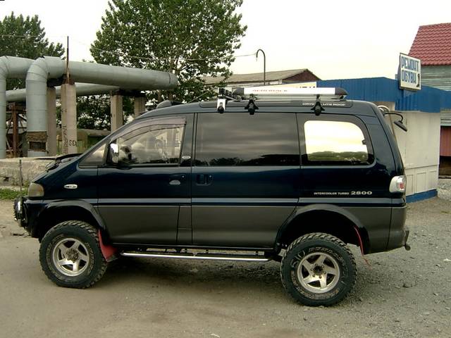 1996 Mitsubishi Delica