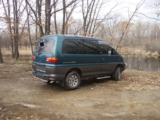 1996 Mitsubishi Delica