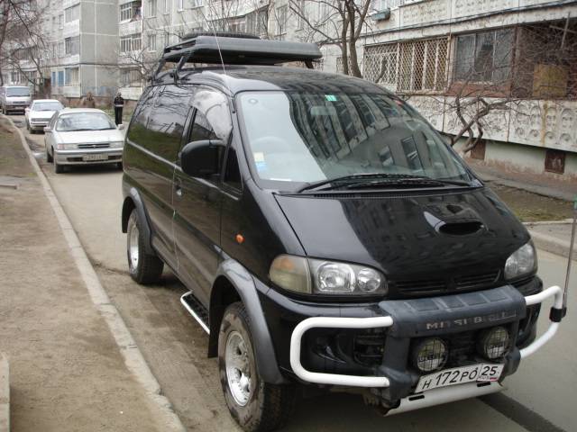 1996 Mitsubishi Delica