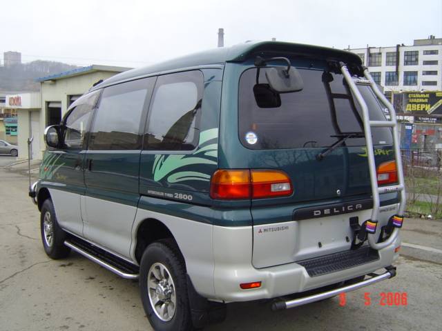 1996 Mitsubishi Delica