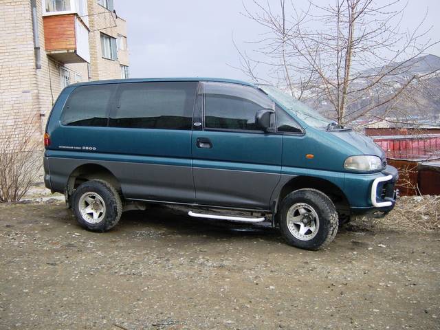 1996 Mitsubishi Delica