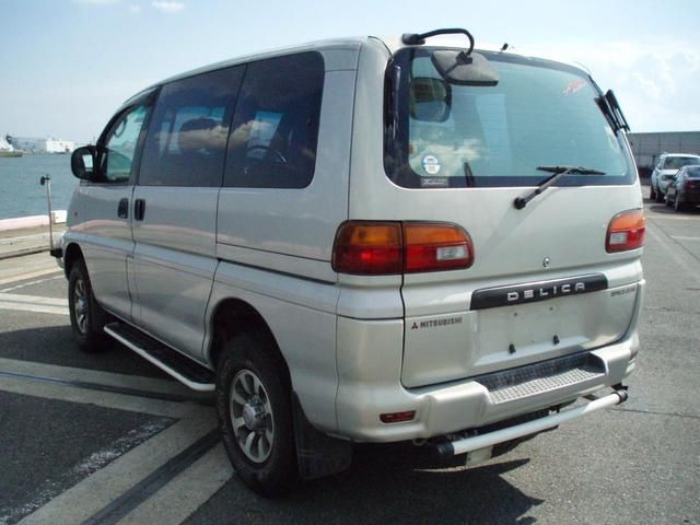 1996 Mitsubishi Delica