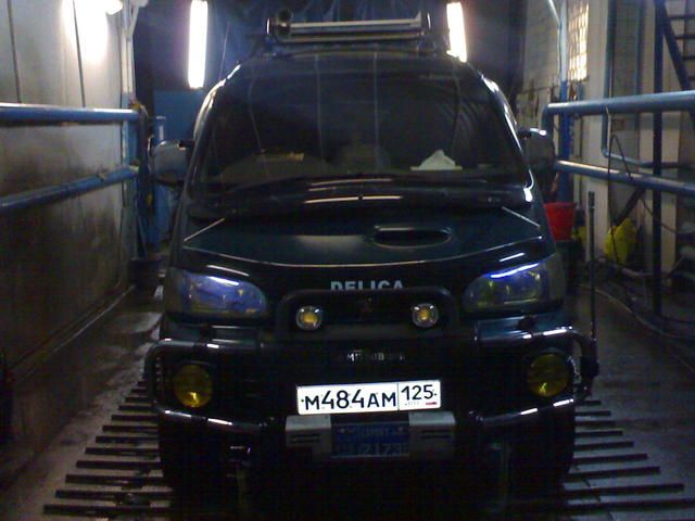 1996 Mitsubishi Delica