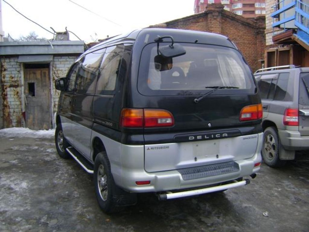 1996 Mitsubishi Delica