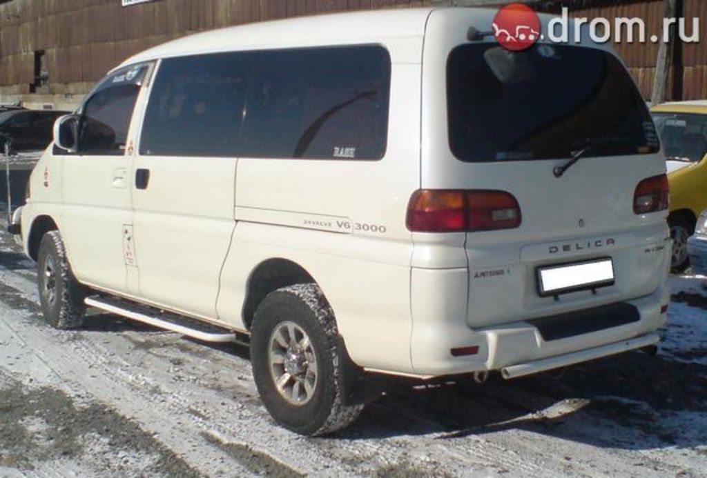 1996 Mitsubishi Delica