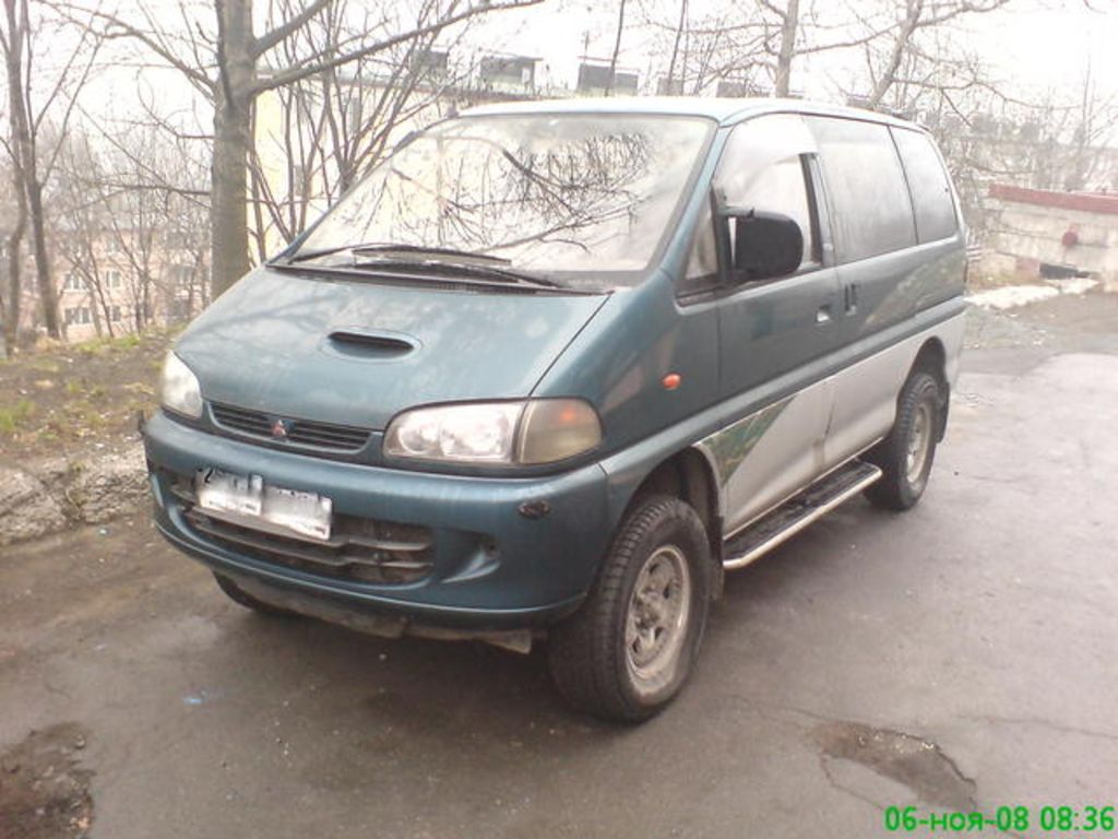 1996 Mitsubishi Delica